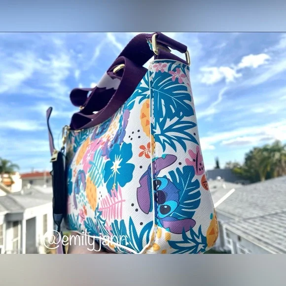 Stitch🍍Crossbody Bag - Picture 5 of 8